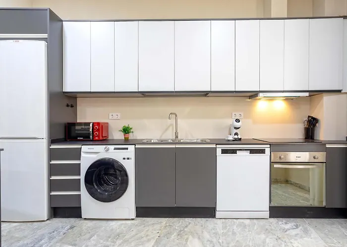 Genteel Plaza De Tendillas